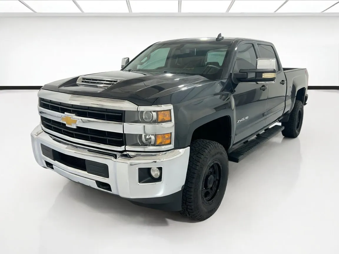 Gray 2018 Chevrolet Silverado 2500 HD LT for sale in Chandler, AZ