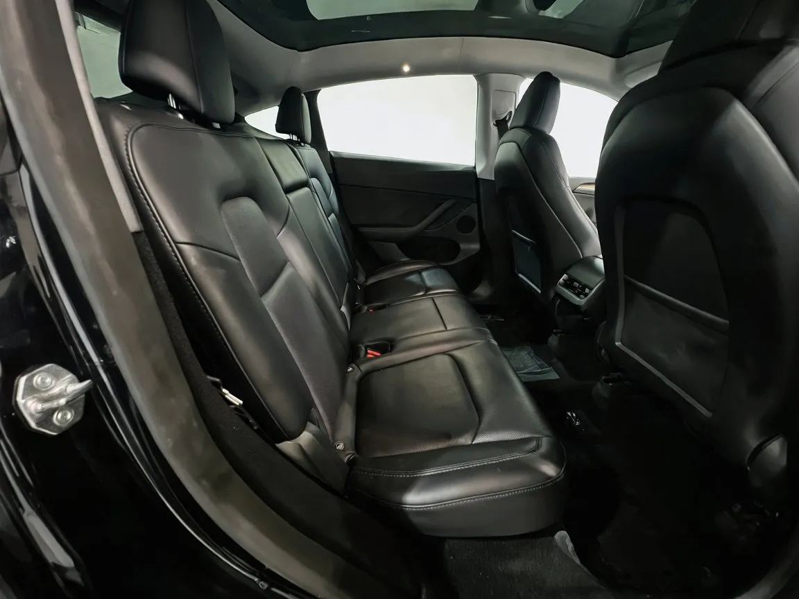 2024 Tesla Model Y Long Range - Photo 20