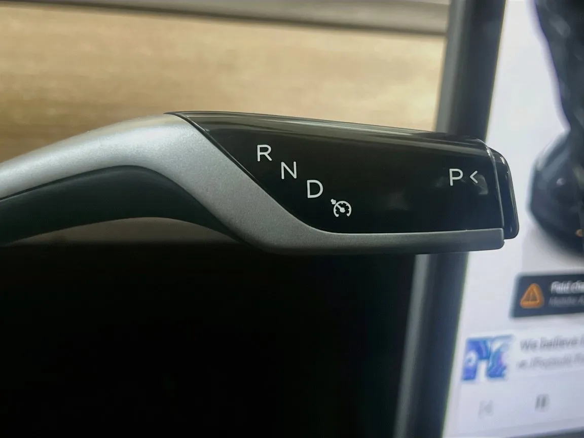 2024 Tesla Model Y Long Range - Photo 13