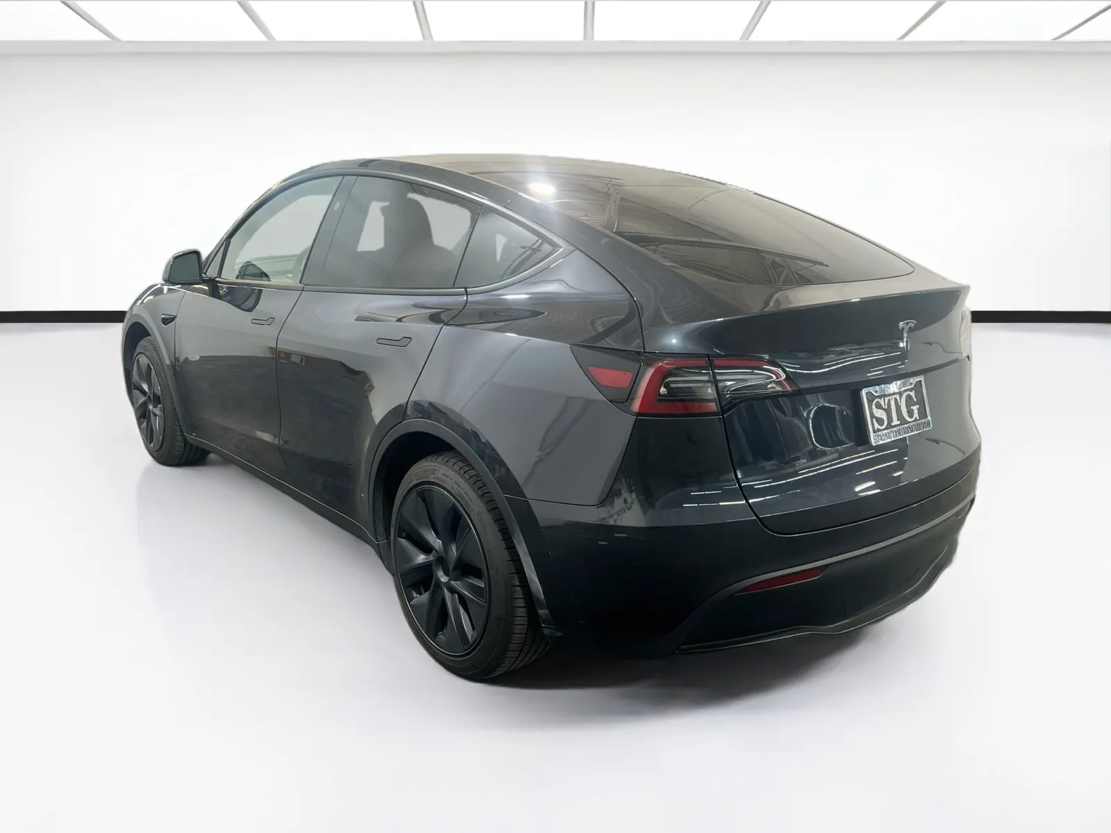 2024 Tesla Model Y Long Range - Photo 6