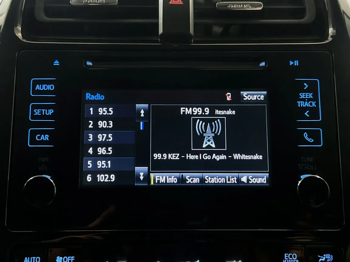 2018 Toyota Prius Two - Photo 10
