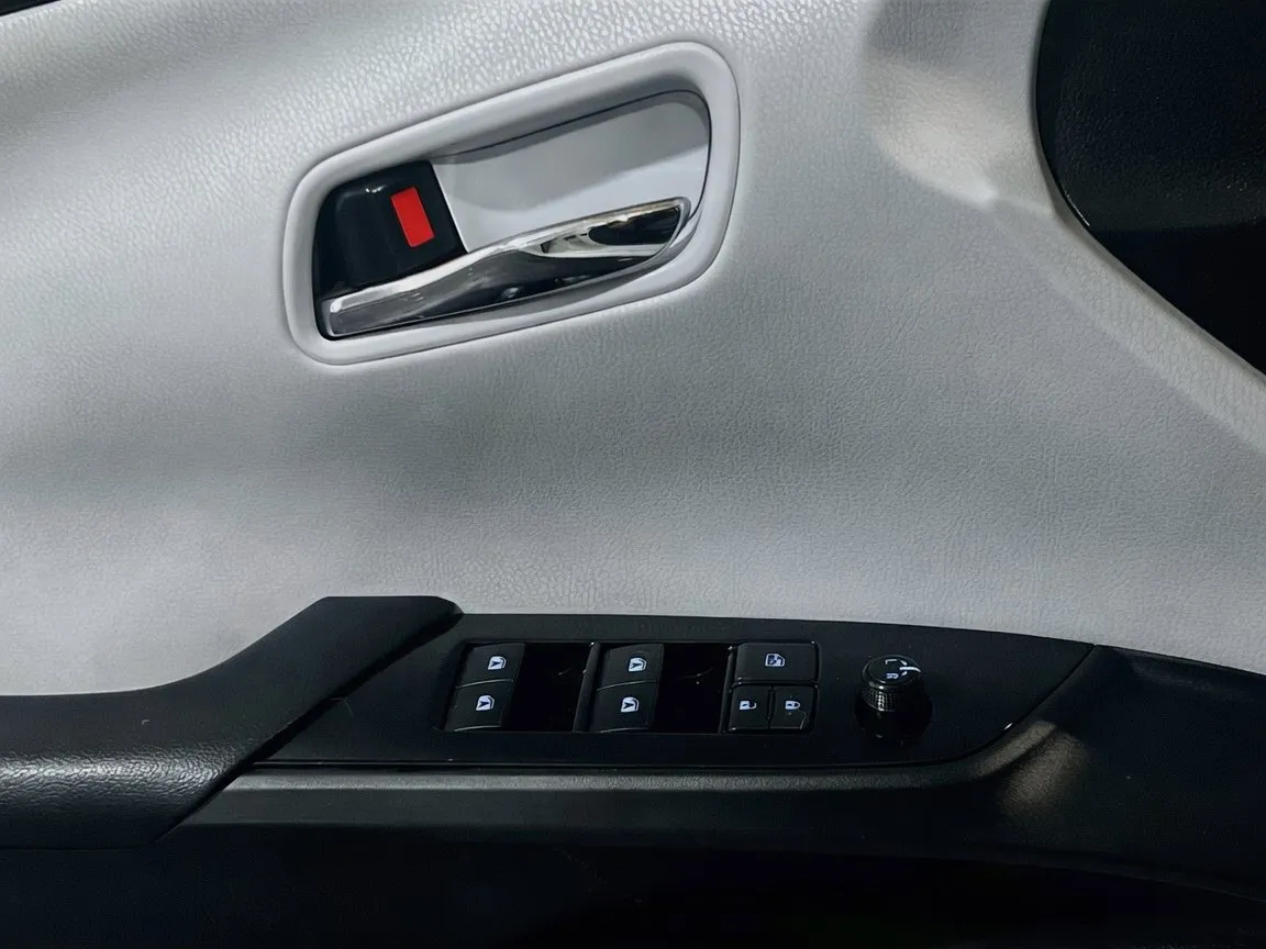 2018 Toyota Prius Two - Photo 13