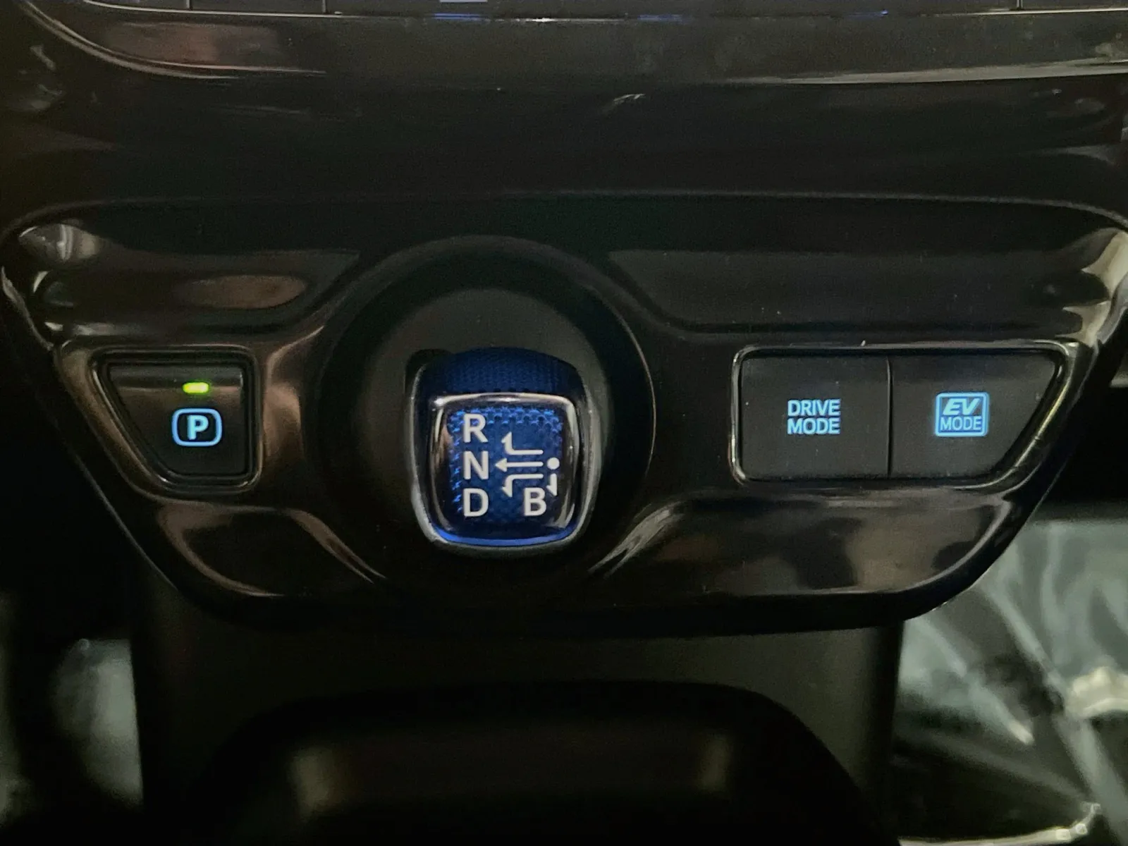 2018 Toyota Prius Two - Photo 12