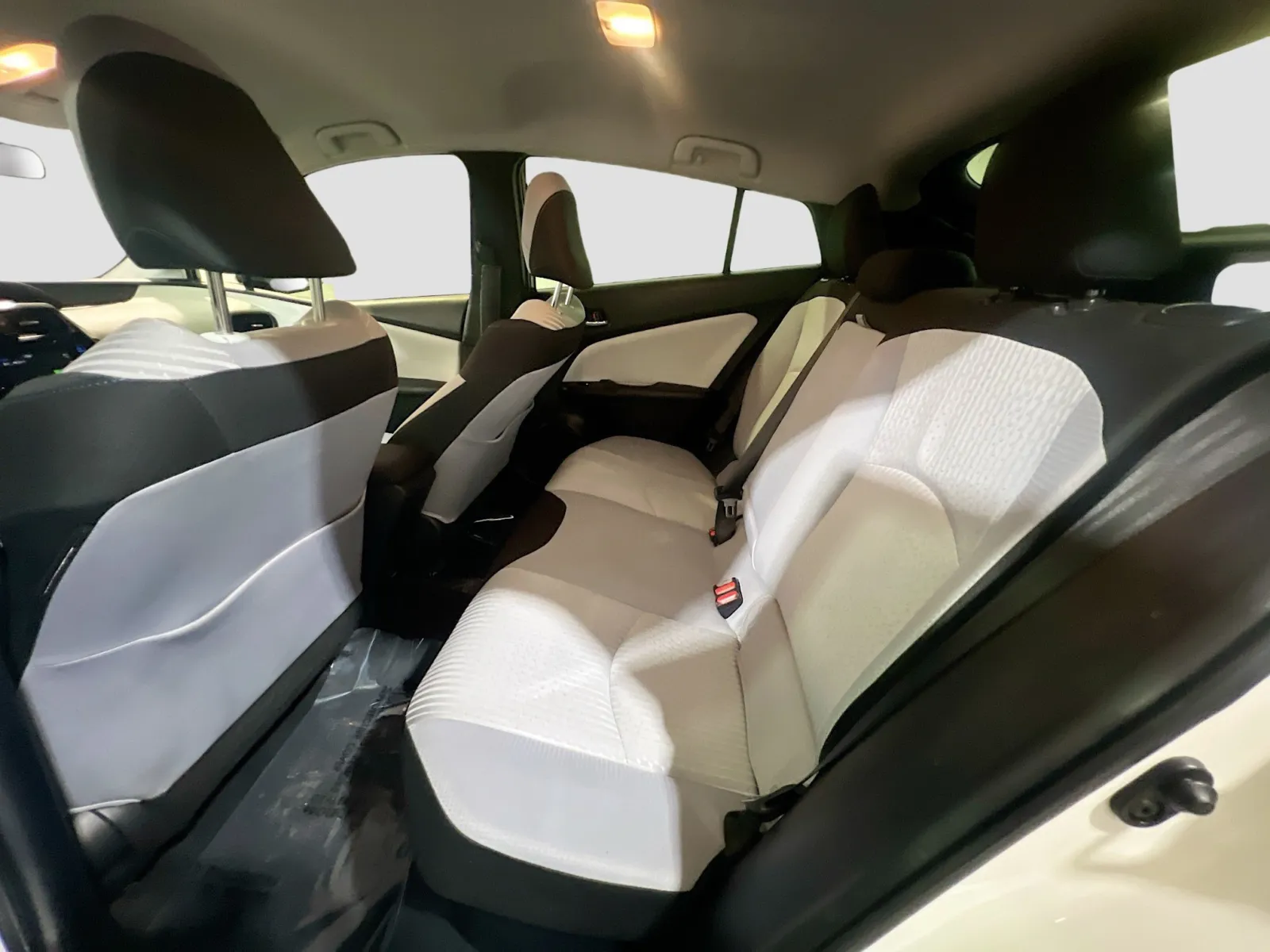 2018 Toyota Prius Two - Photo 16