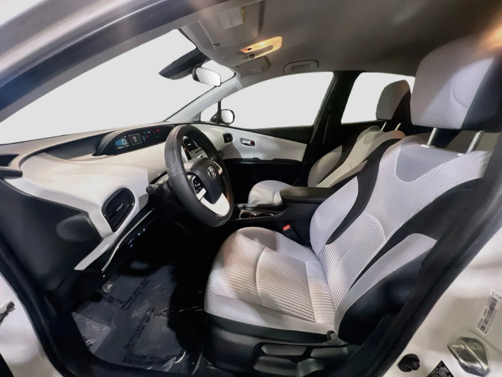 2018 Toyota Prius Two - Photo 14