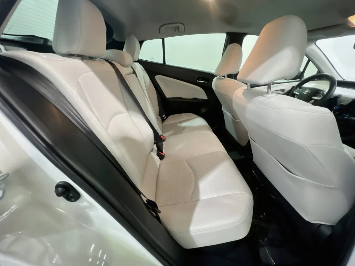 2018 Toyota Prius Two - Photo 18