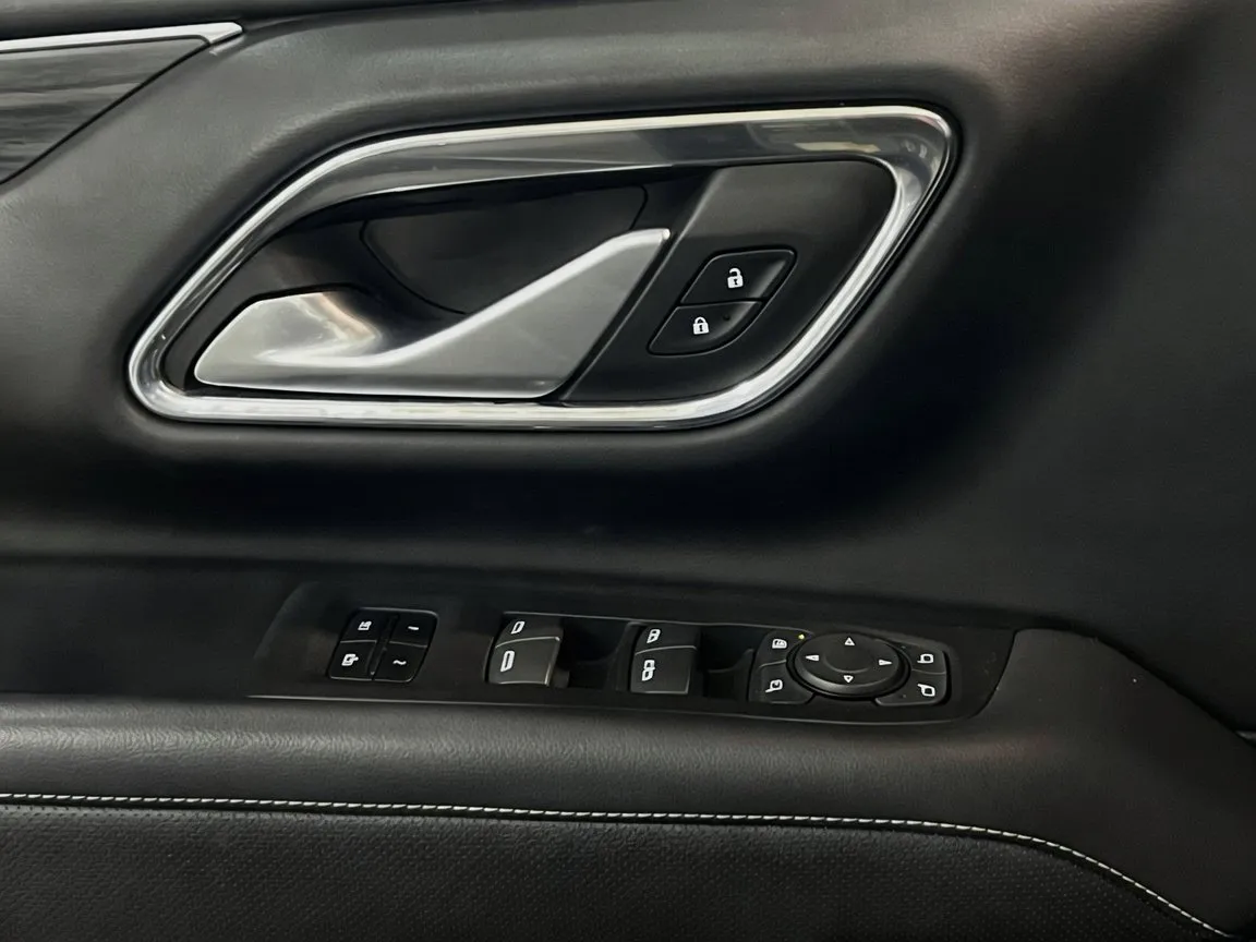 2022 GMC Yukon XL SLT - Photo 13