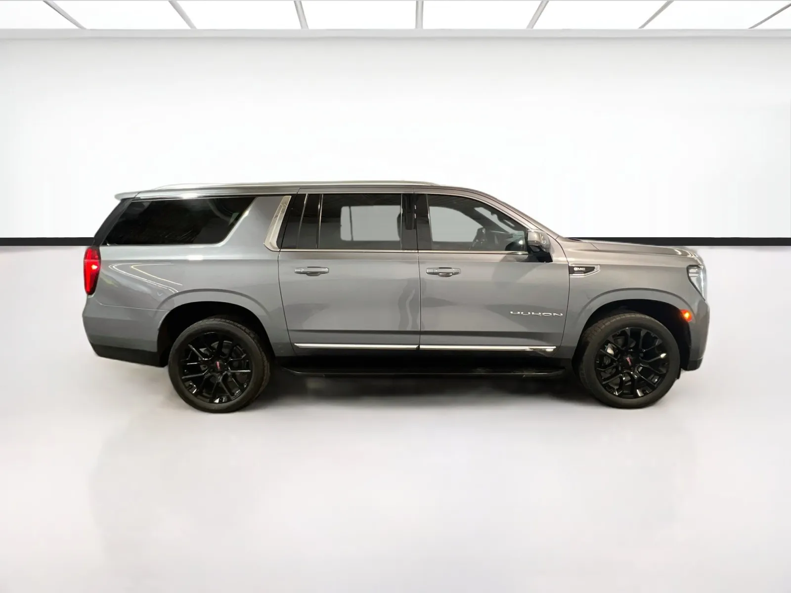 2022 GMC Yukon XL SLT - Photo 25