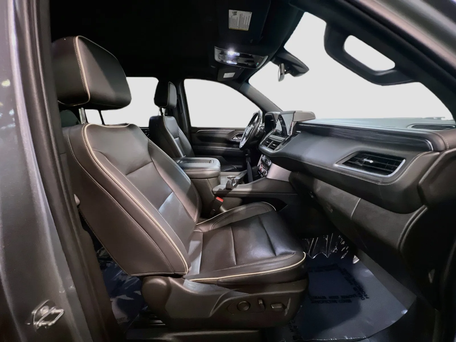 2022 GMC Yukon XL SLT - Photo 22