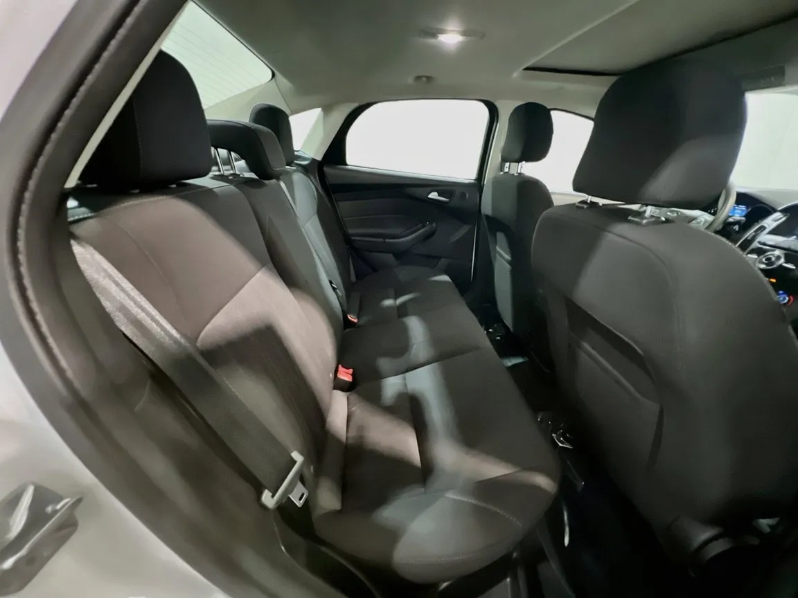 2017 Ford Focus SEL - Photo 19