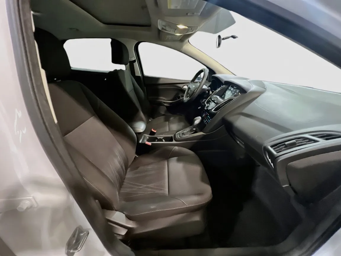 2017 Ford Focus SEL - Photo 20