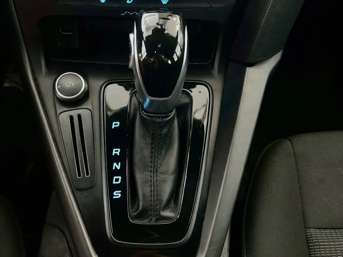 2017 Ford Focus SEL - Photo 12