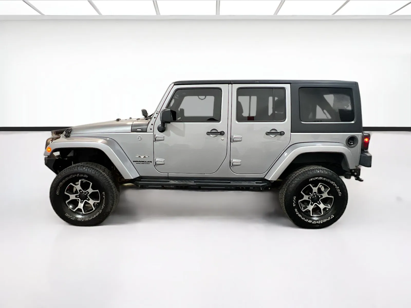 2016 Jeep Wrangler Unlimited Sahara - Photo 18