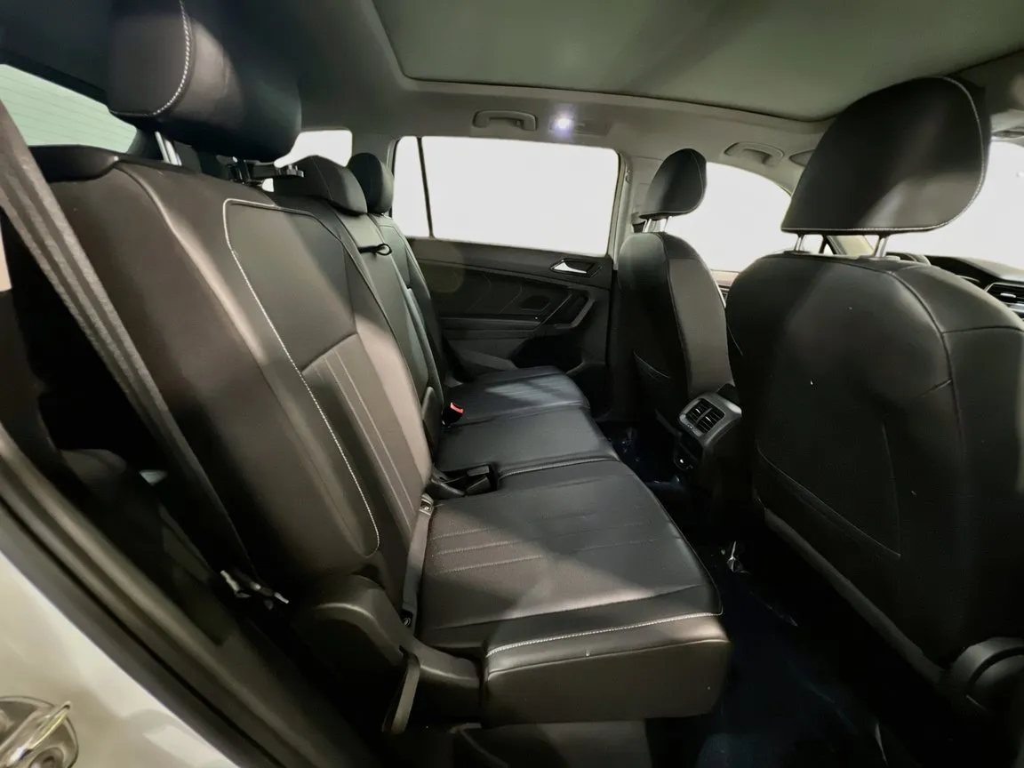 2023 Volkswagen Tiguan SE - Photo 20