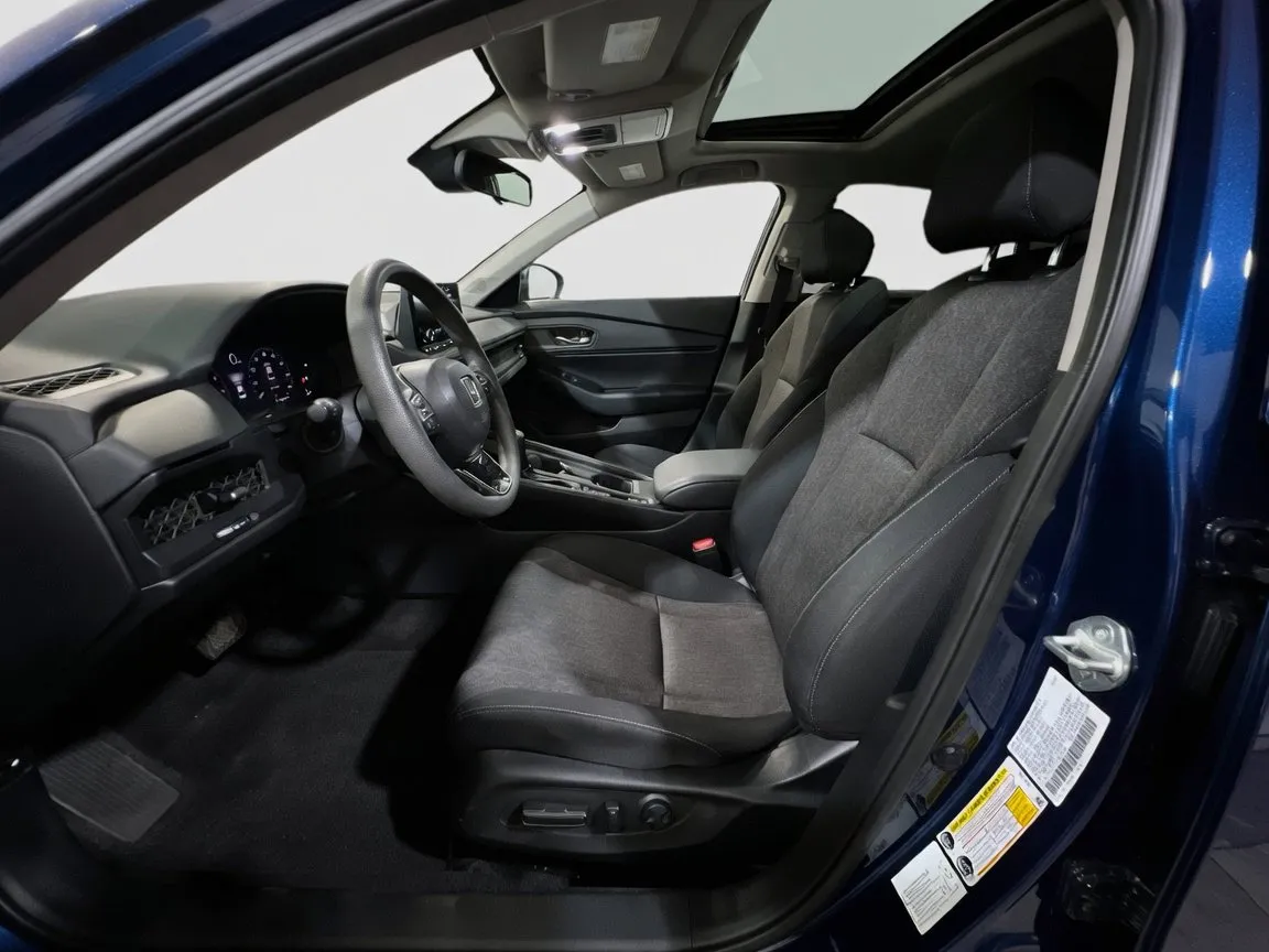 2025 Honda Accord SE - Photo 14