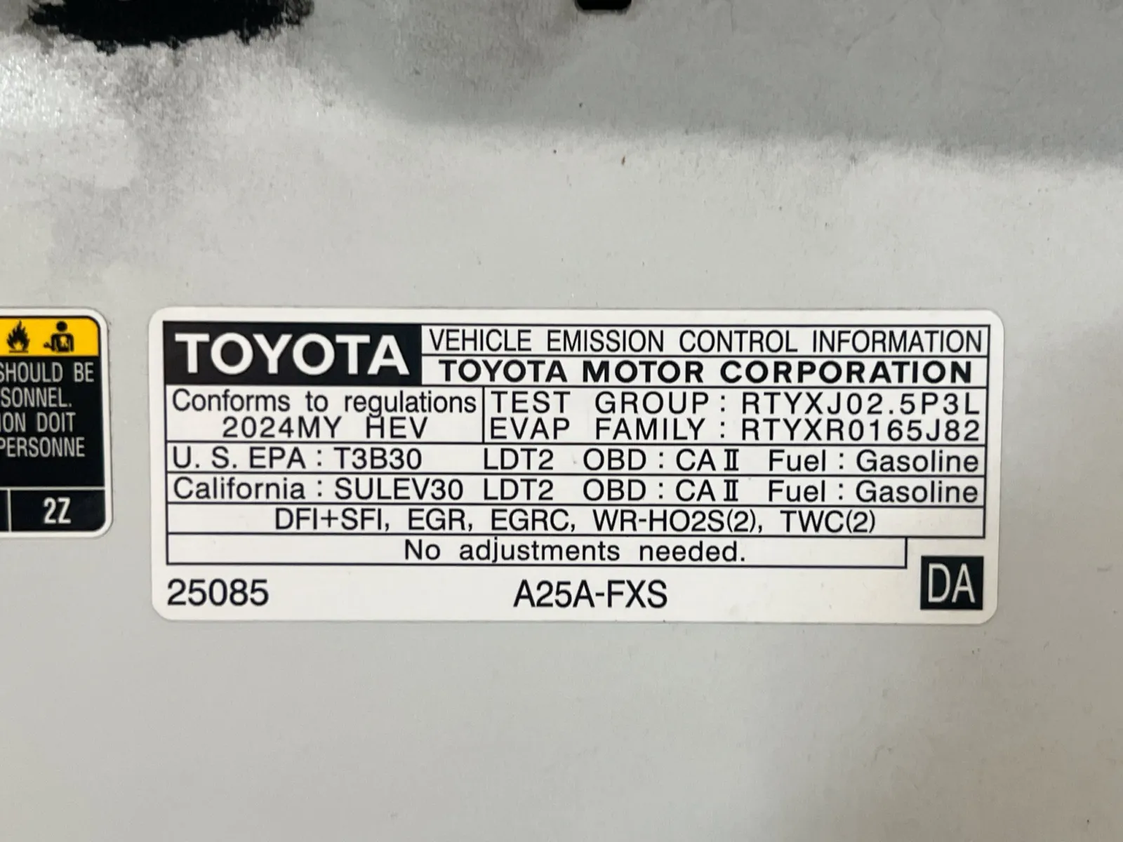 2024 Toyota Venza LE - Photo 22