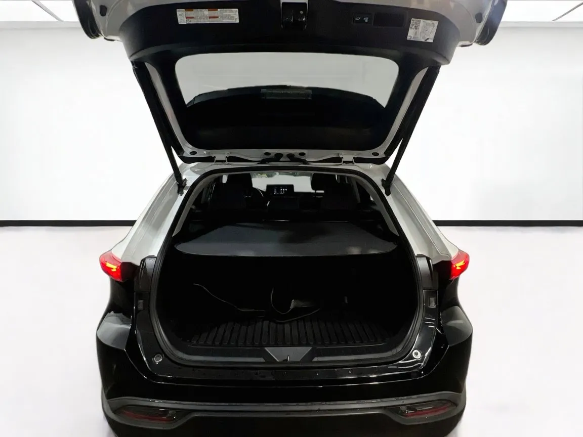 2024 Toyota Venza LE - Photo 19