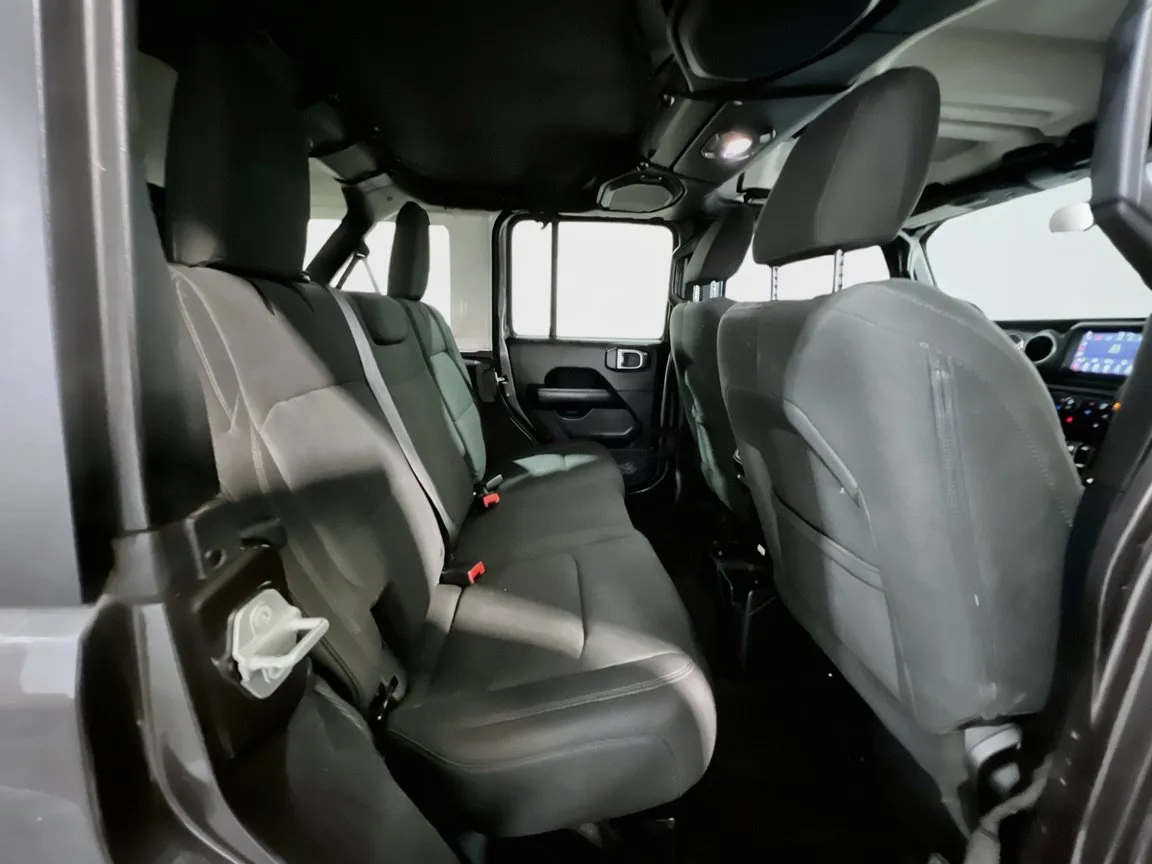 2018 Jeep All-New Wrangler Unlimited Sahara - Photo 18