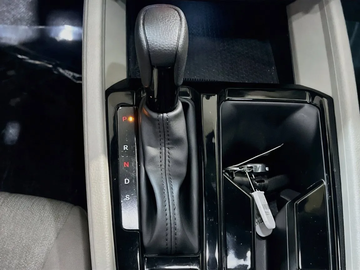 2024 Honda Accord LX - Photo 12