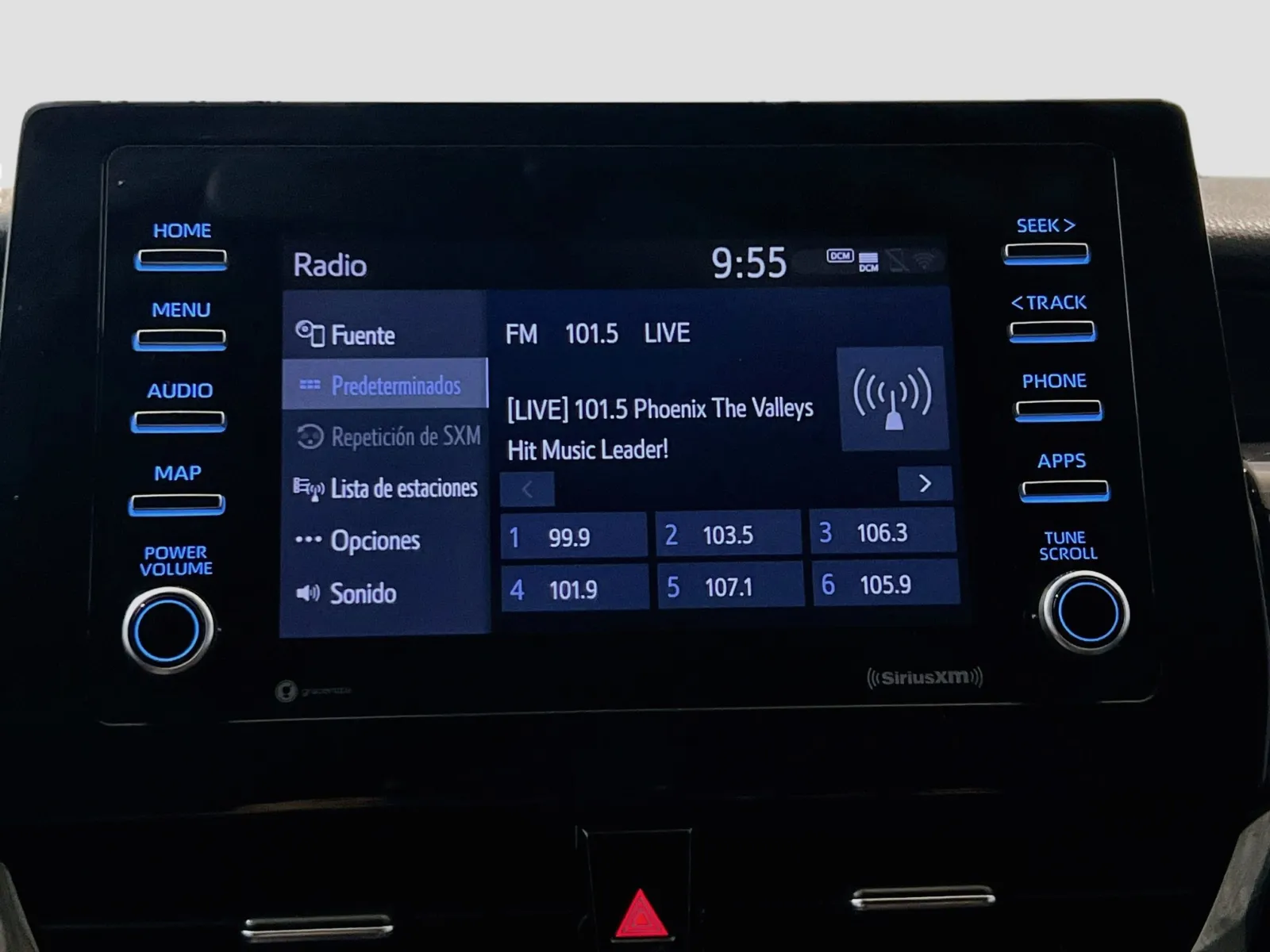 2023 Toyota Camry SE - Photo 10
