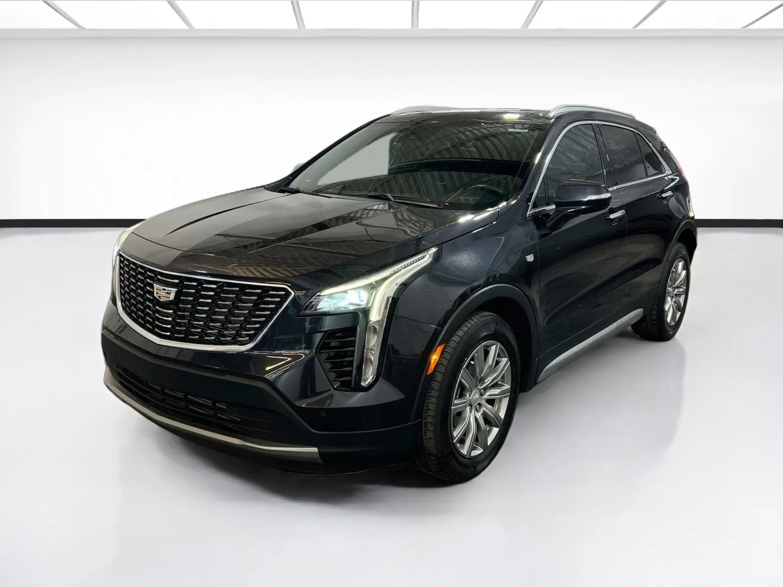 Gray 2023 Cadillac XT4 FWD Premium Luxury for sale in Chandler, AZ