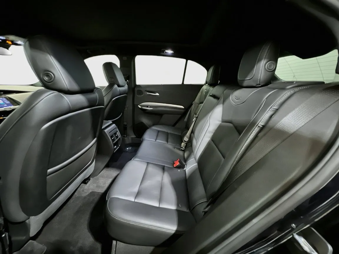 2023 Cadillac XT4 Premium Luxury - Photo 18