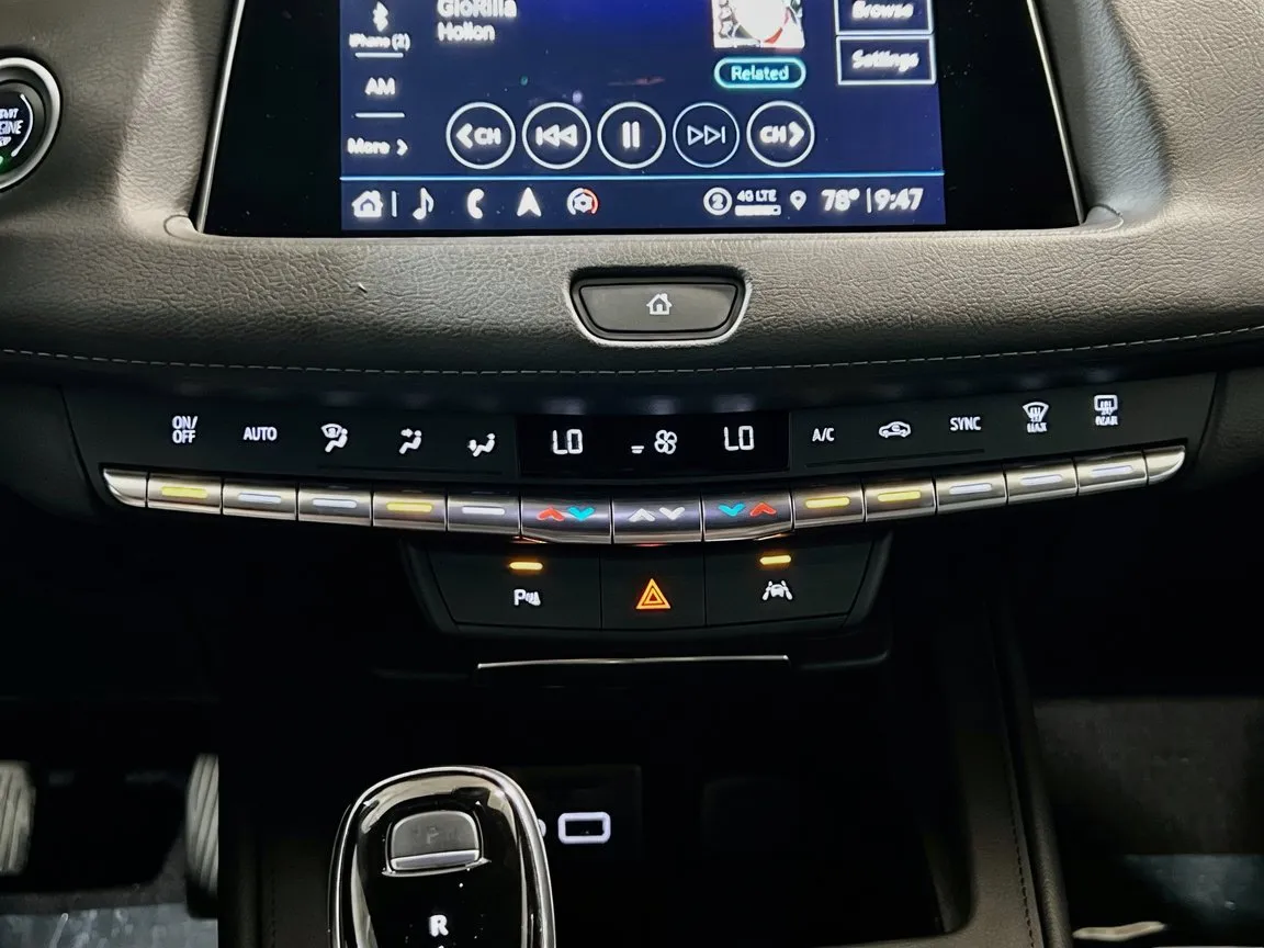 2023 Cadillac XT4 Premium Luxury - Photo 12