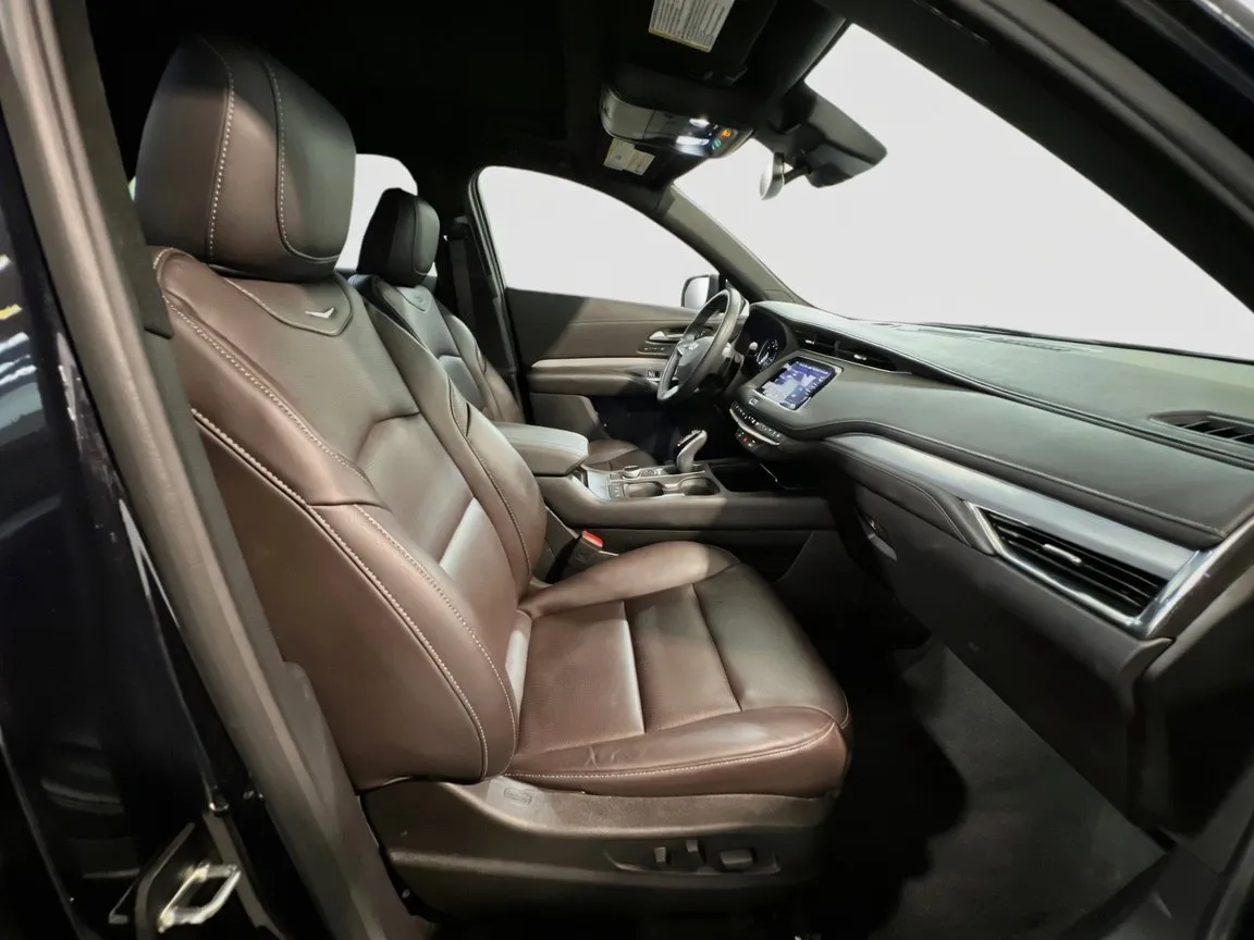 2023 Cadillac XT4 Premium Luxury - Photo 22