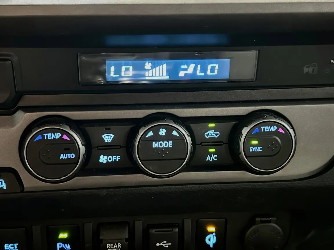 2022 Toyota Tacoma TRD Off Road - Photo 11