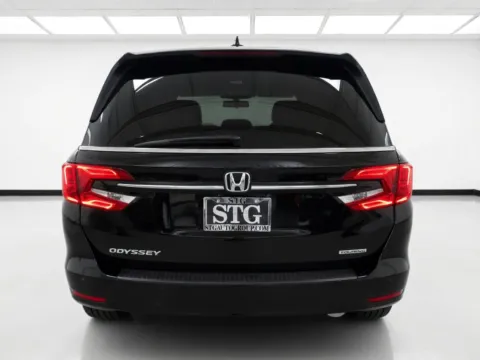 More photos of 2022 Honda Odyssey Touring at STG Auto Group of Chandler, AZ