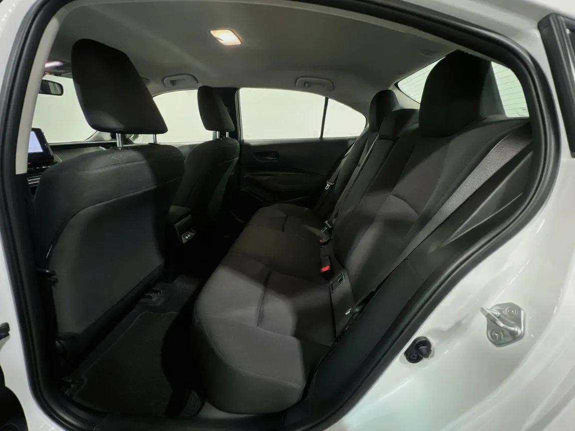 2024 Toyota Corolla LE - Photo 16