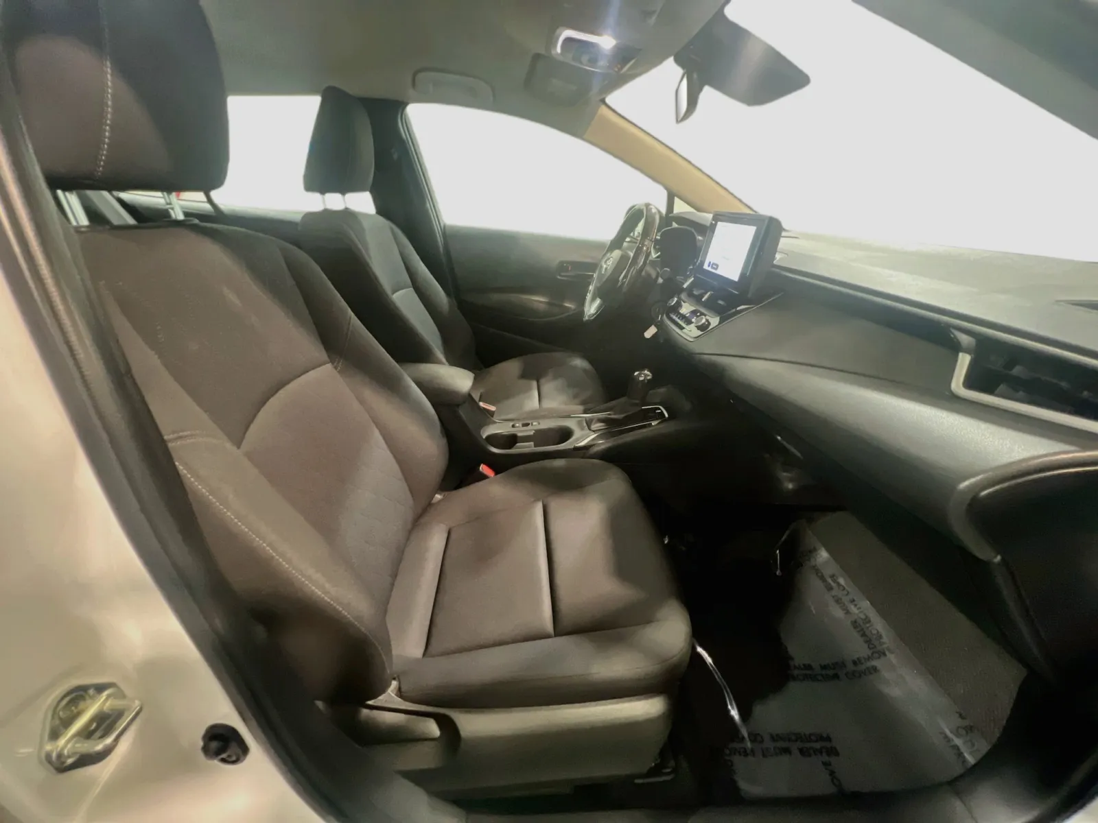 2024 Toyota Corolla LE - Photo 19