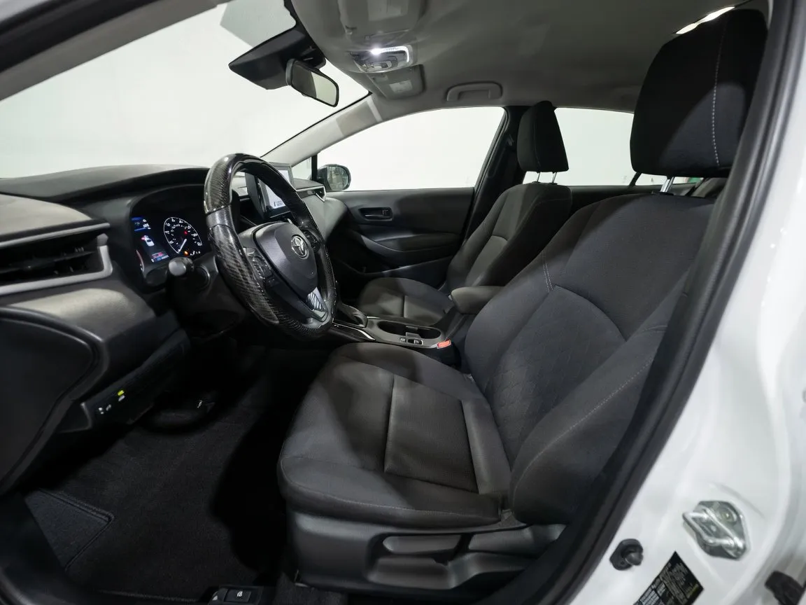 2024 Toyota Corolla LE - Photo 14