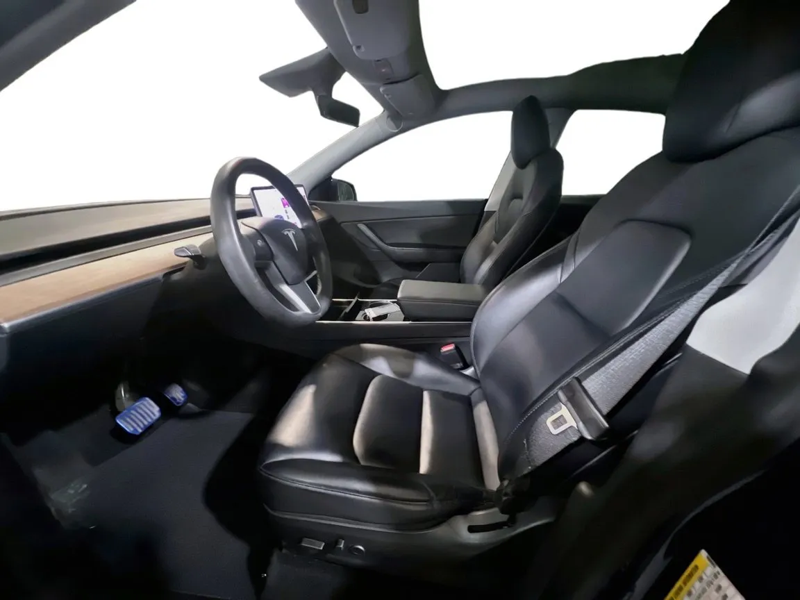 2021 Tesla Model Y Long Range - Photo 15