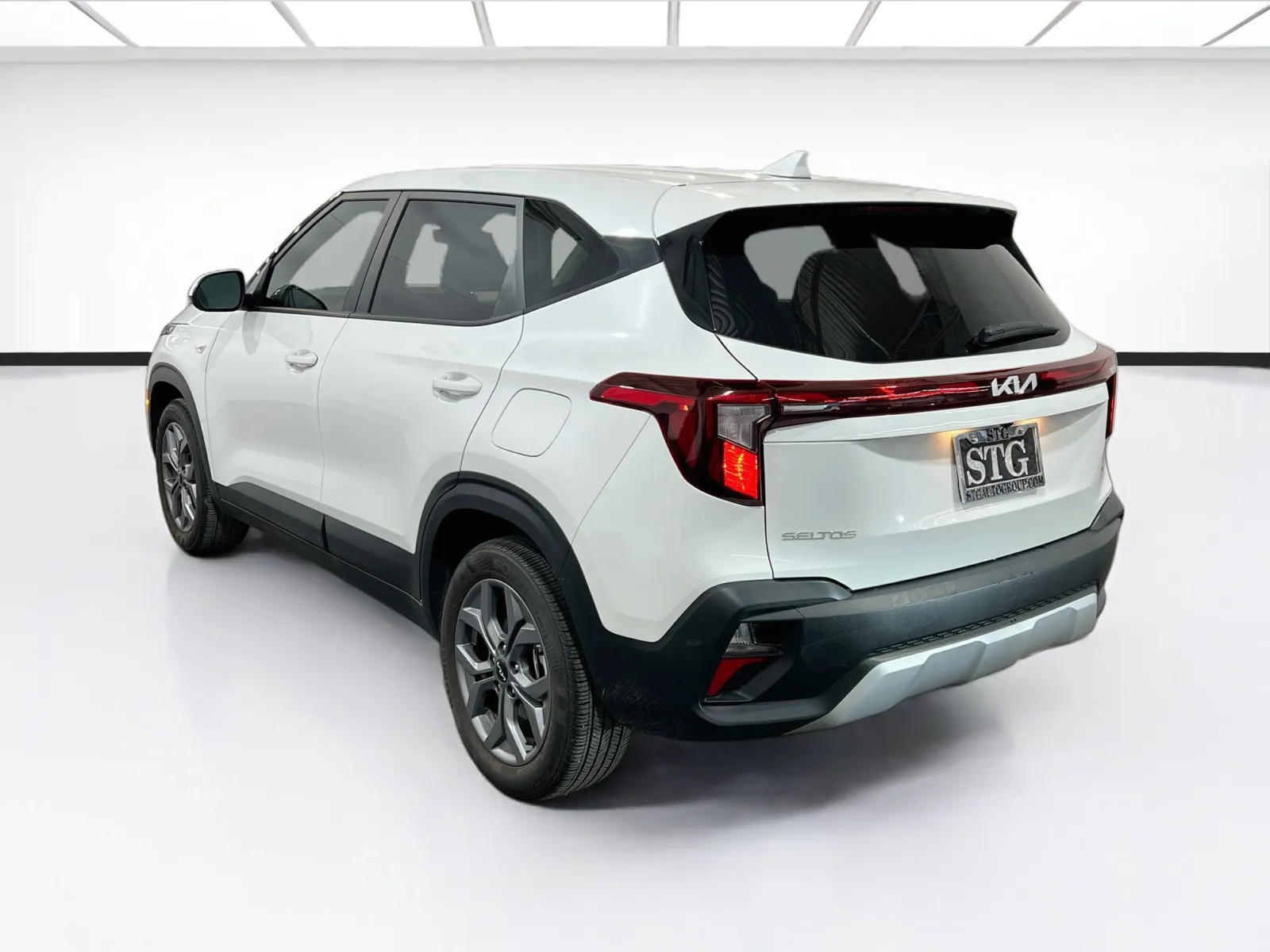 2025 Kia Seltos LX - Photo 6