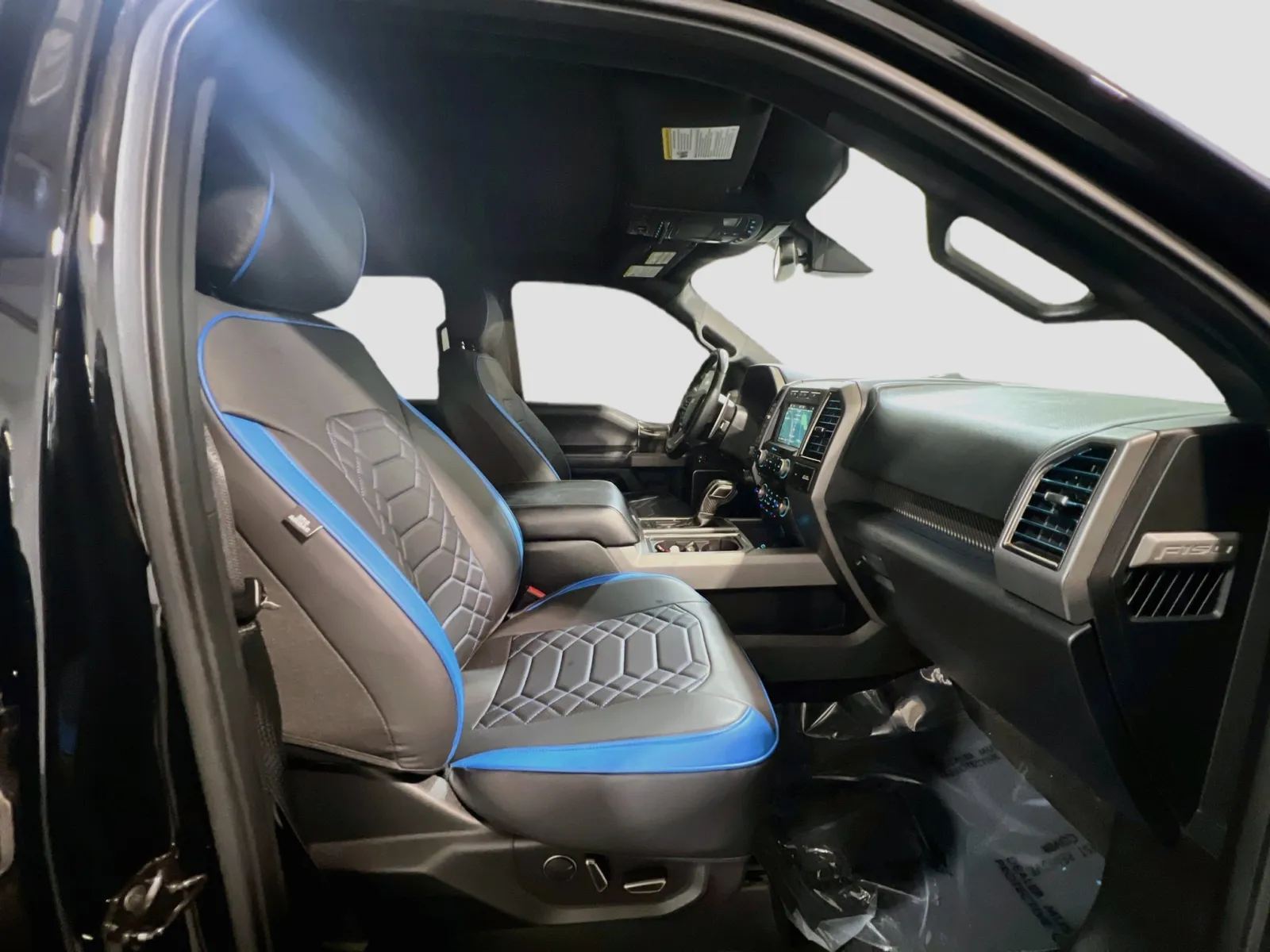 2018 Ford F-150 Raptor - Photo 22