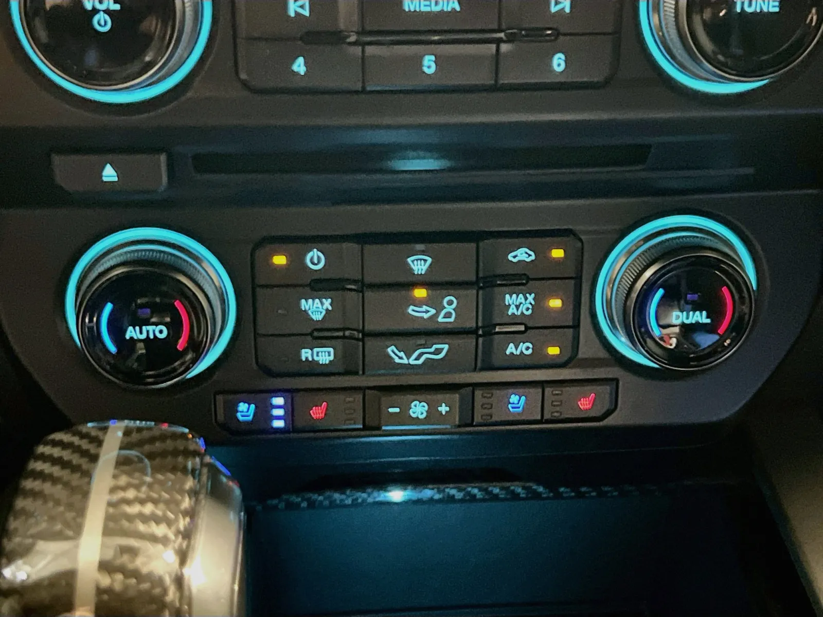 2018 Ford F-150 Raptor - Photo 12