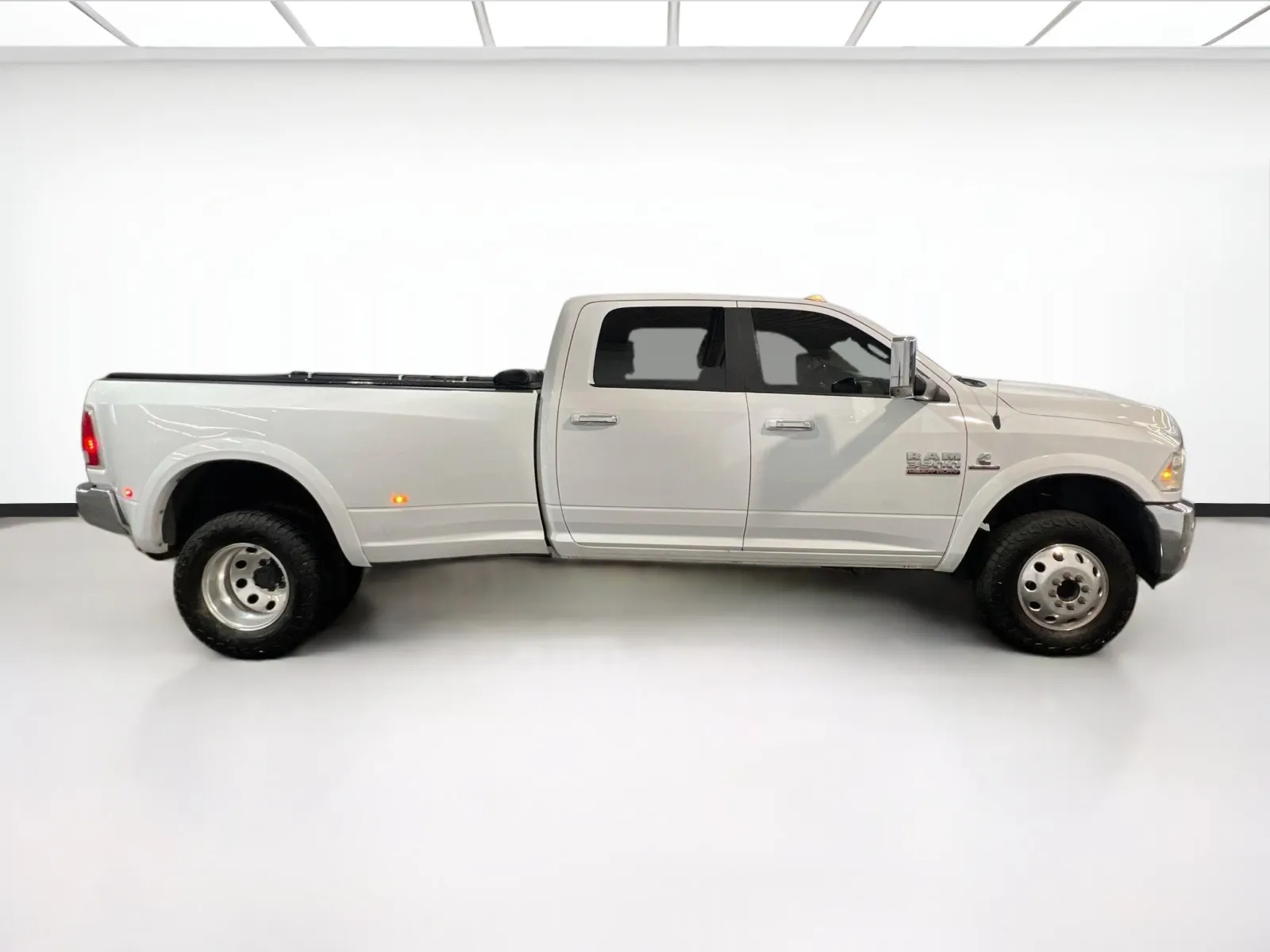 2018 RAM Ram 3500 Pickup Laramie - Photo 24