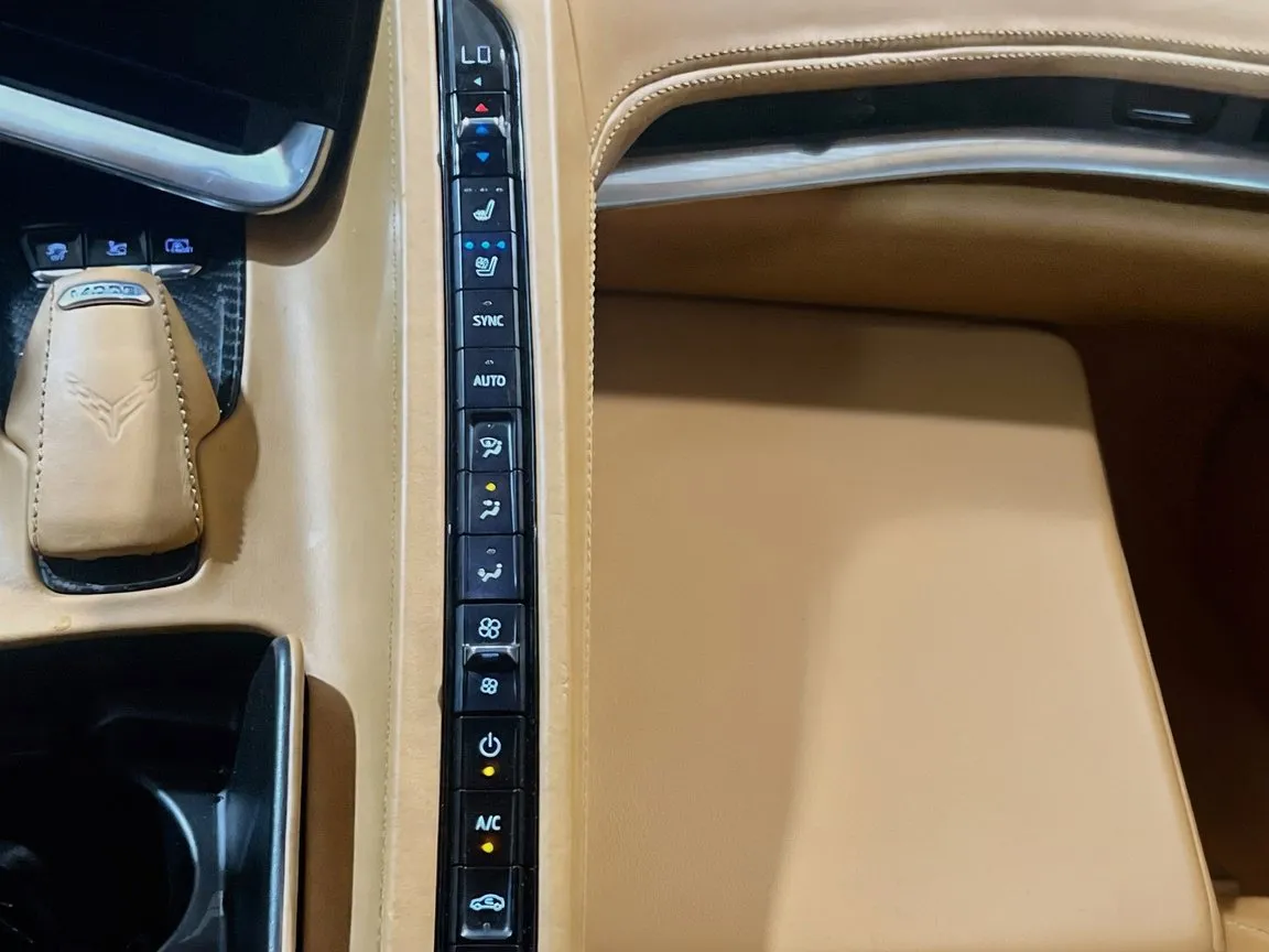 2021 Chevrolet Corvette 3LT - Photo 12