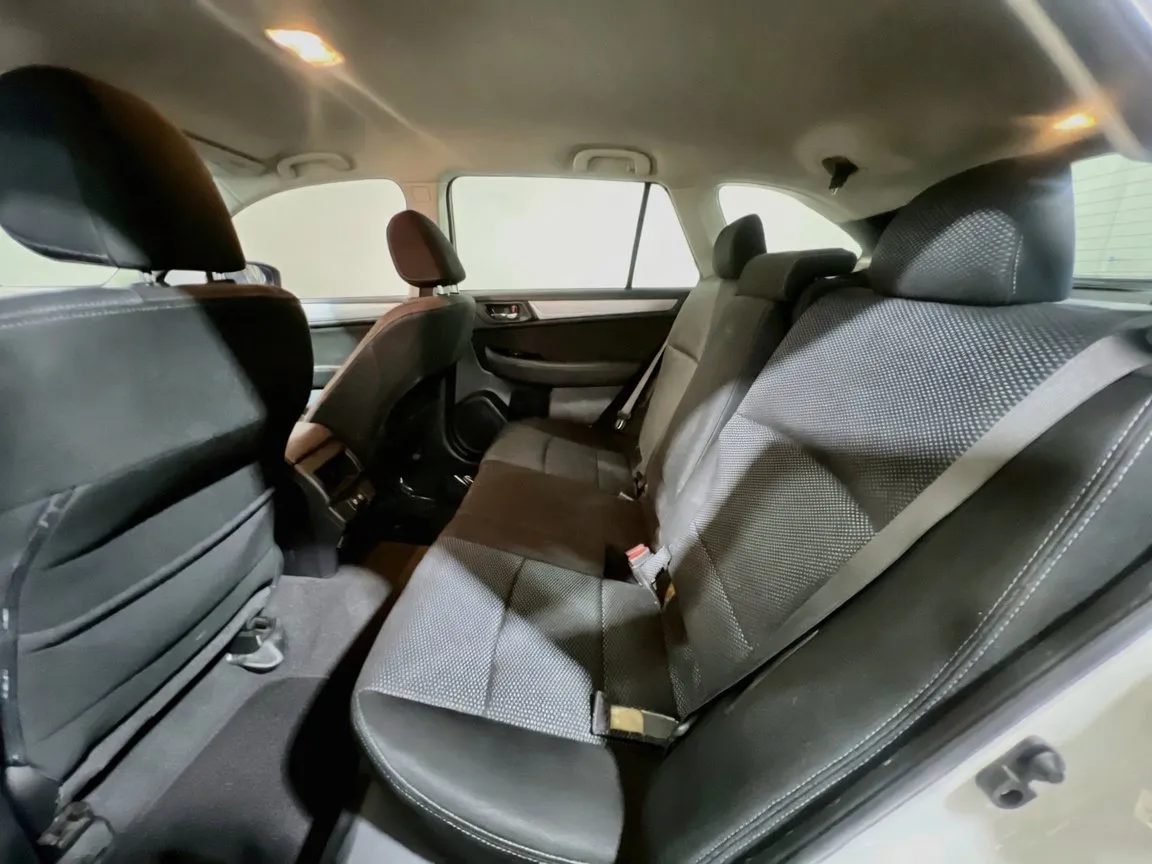 2019 Subaru Outback Premium - Photo 16