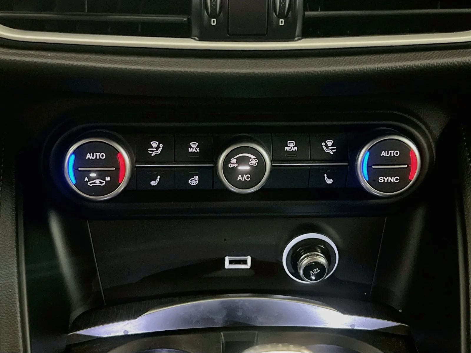 2022 Alfa Romeo Stelvio Ti - Photo 12