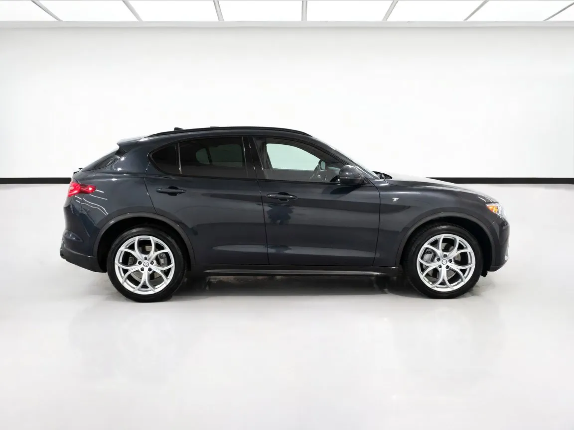 2022 Alfa Romeo Stelvio Ti - Photo 26