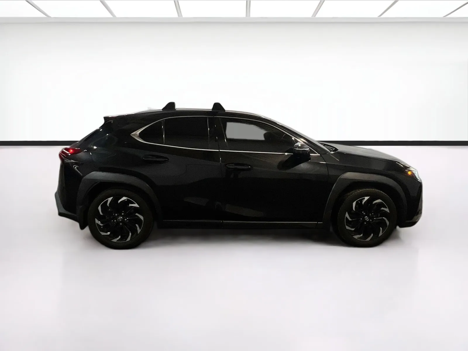 2023 Lexus UX Hybrid 250h - Photo 23