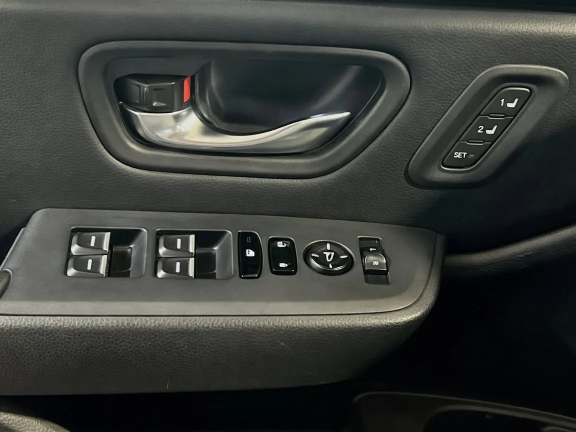 2023 Honda Pilot Touring - Photo 14