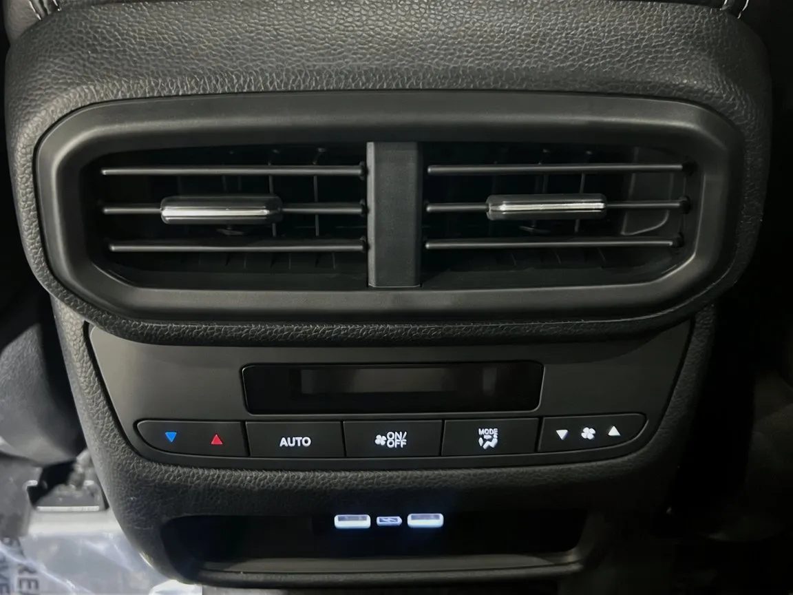 2023 Honda Pilot Touring - Photo 20
