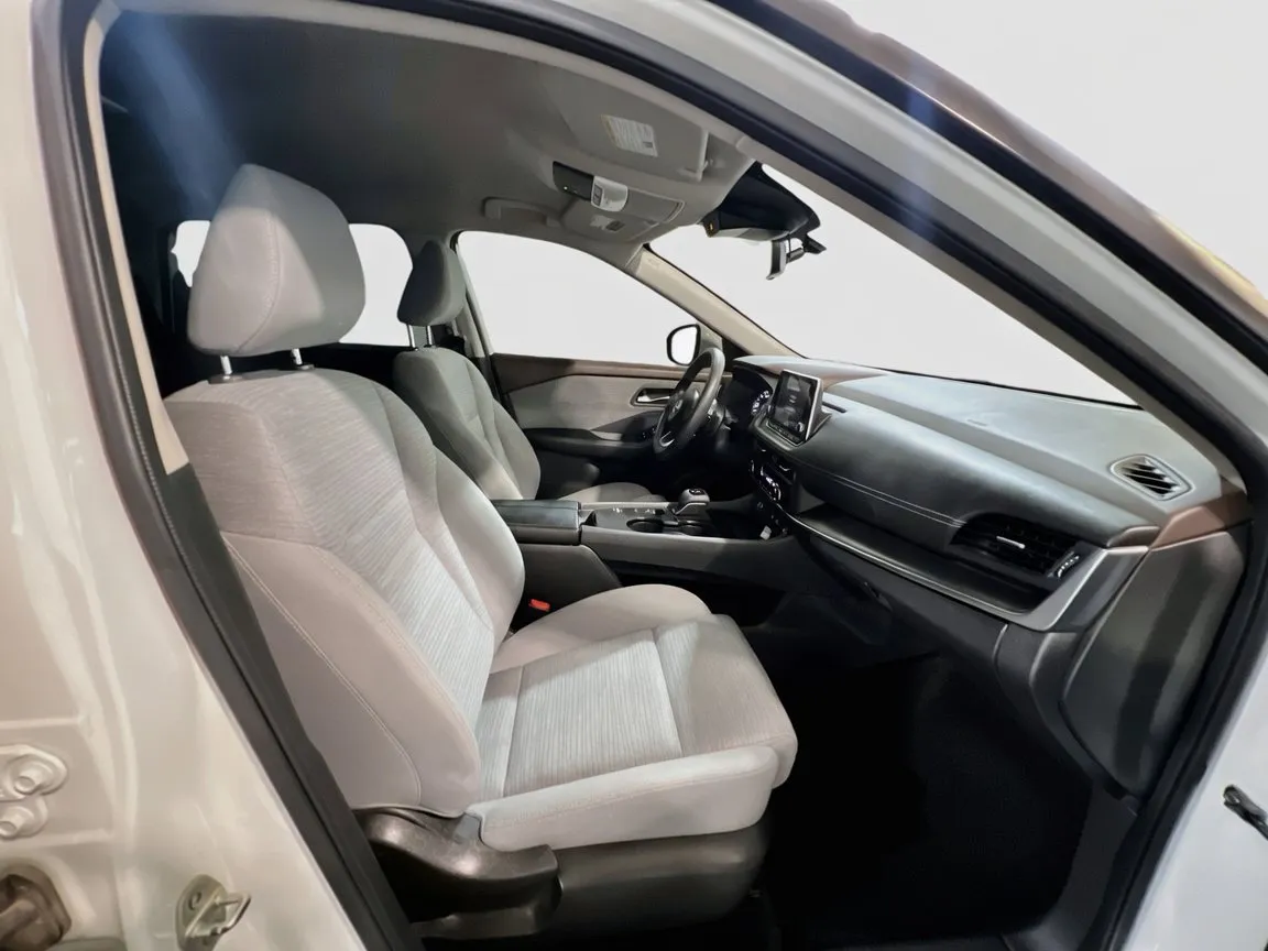 2023 Nissan Rogue SV - Photo 20
