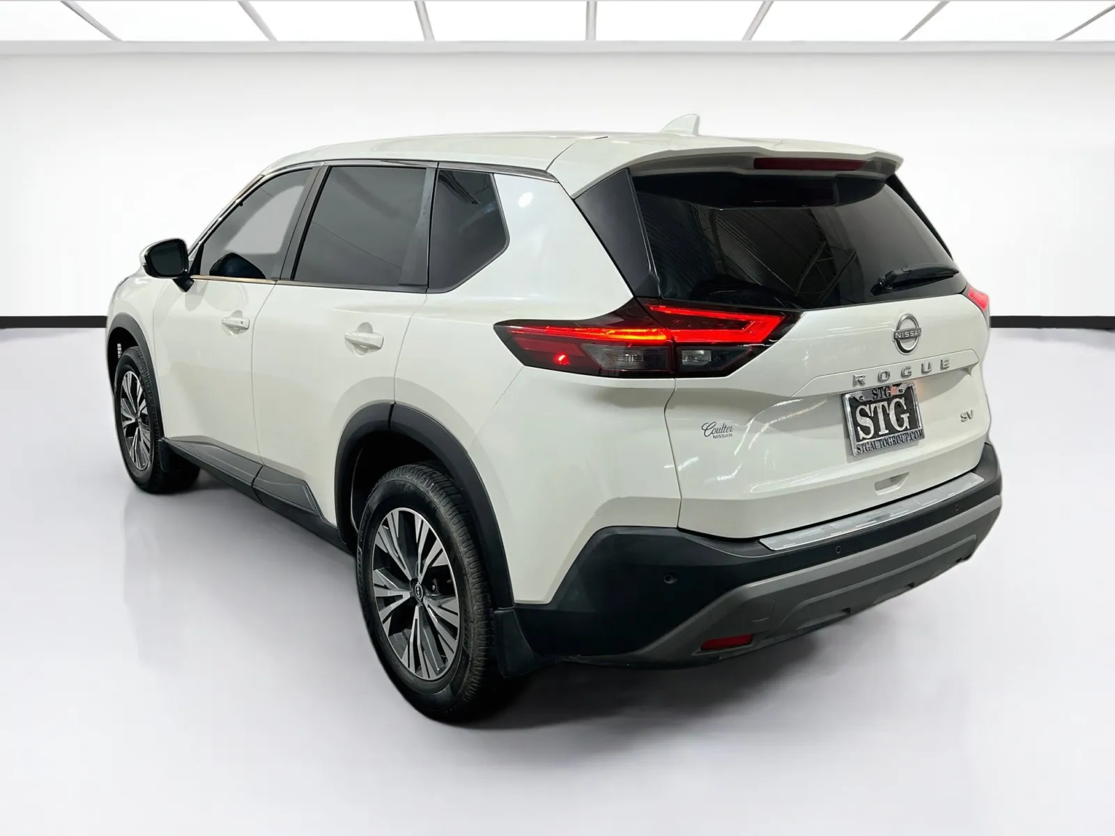 2023 Nissan Rogue SV - Photo 6
