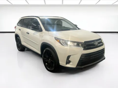 Another view of 2019 Toyota Highlander SE for sale in Chandler, AZ at STG Auto Group of Chandler