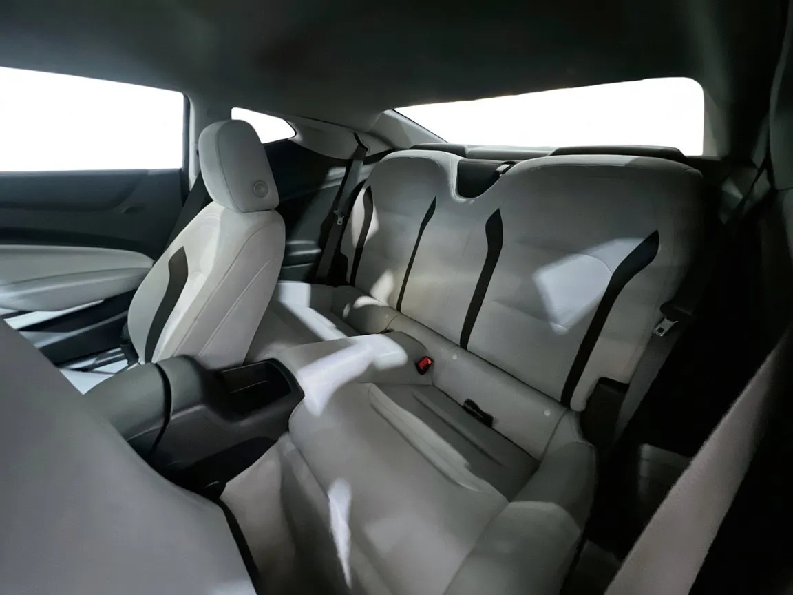 2020 Chevrolet Camaro 1LS - Photo 16