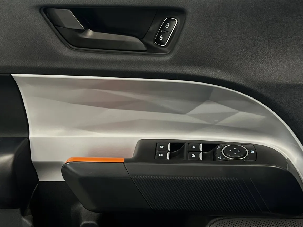 2023 Ford Maverick XLT - Photo 13
